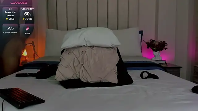 romina-brunette online show from 15, 1, 2026