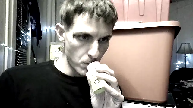 Snapshot of Paulhenry chatting on 16, 11, 2025 Paulhenry online show from 16, 11, 2025