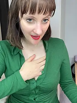 Snapshot of victoirenextdoor chatting on 1, 3, 2025 victoirenextdoor online show from 1, 3, 2025