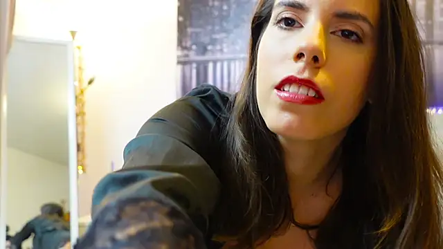 Lora Chanel online show from 29, 6, 2026