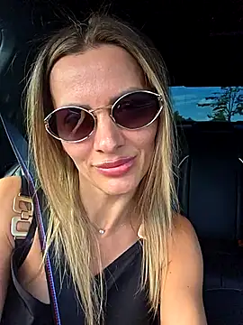 SweetMonicaUK online show from 11, 9, 2025