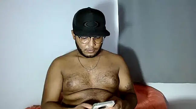 Snapshot of dave_banks chatting on 25, 1, 2025 dave banks online show from 25, 1, 2025