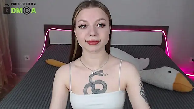 Snapshot of RonnieMilles chatting on 12, 3, 2025 RonnieMilles online show from 12, 3, 2025