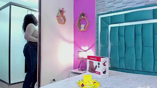 LORENSCOLLINS online show from 9, 3, 2026