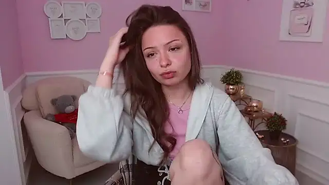 LucySkilar online show from 26, 4, 2026