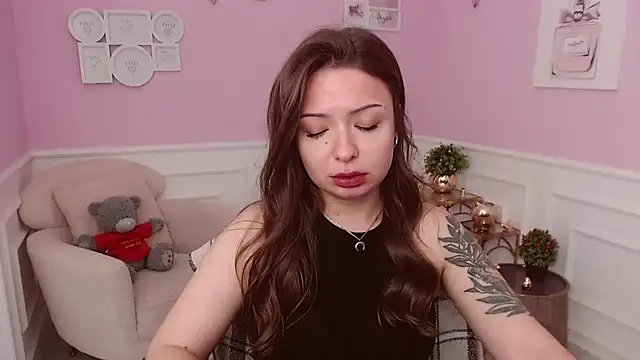 LucySkilar online show from 29, 6, 2026