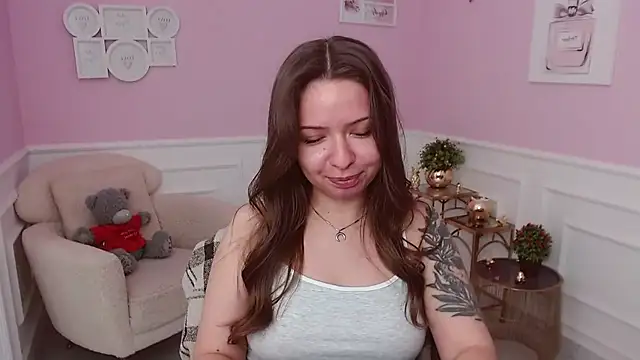 LucySkilar online show from 7, 7, 2026