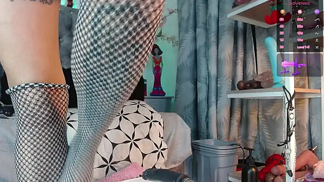 Snapshot of SaraMartins00 chatting on 4, 12, 2024 SaraMartins00 online show from 4, 12, 2024