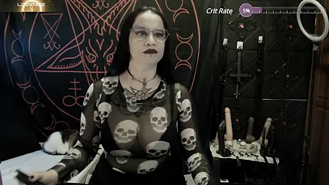 Snapshot of Evil_Queen_666 chatting on 12, 3, 2025 Evil Queen 666 online show from 12, 3, 2025