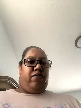 Snapshot of ebonyred chatting on 20, 9, 2025 ebonyred online show from 20, 9, 2025