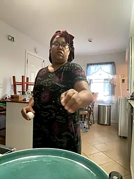 Snapshot of ebonyred chatting on 25, 10, 2025 ebonyred online show from 25, 10, 2025