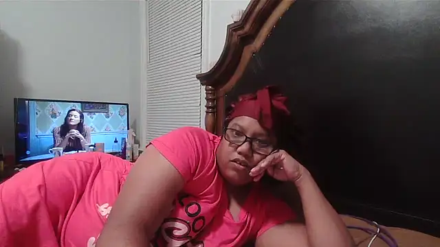 Snapshot of ebonyred chatting on 31, 10, 2025 ebonyred online show from 31, 10, 2025