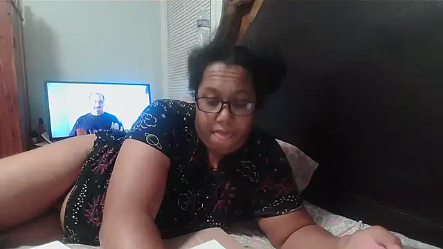 Snapshot of ebonyred chatting on 23, 3, 2026 ebonyred online show from 23, 3, 2026