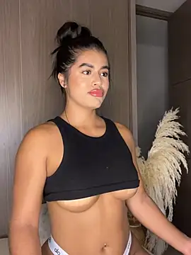 Snapshot of MelissaWaltton chatting on 21, 12, 2024 MelissaWaltton online show from 21, 12, 2024