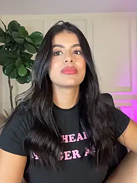 Snapshot of MelissaWaltton chatting on 8, 3, 2026 MelissaWaltton online show from 8, 3, 2026