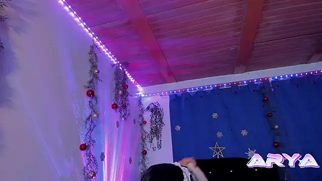 arysUwU online show from 6, 12, 2024