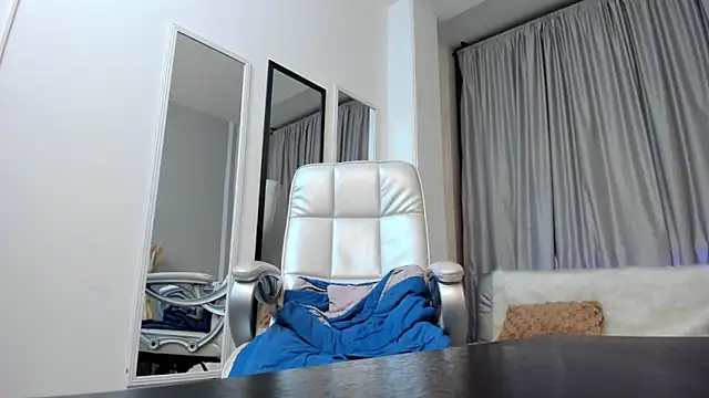 mariiana murillo01 online show from 1, 3, 2025