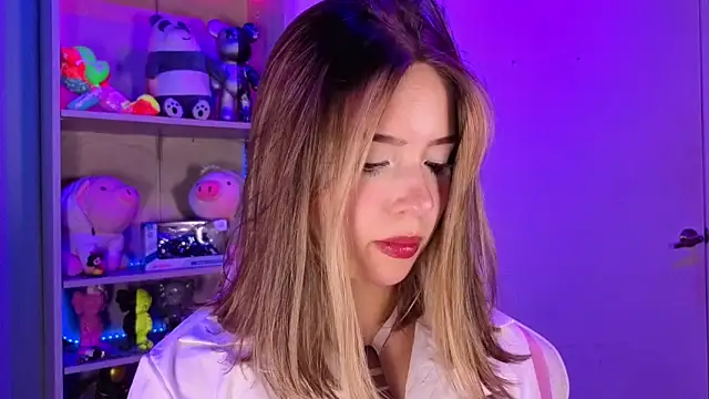 EmilyMiller  online show from 27, 4, 2026