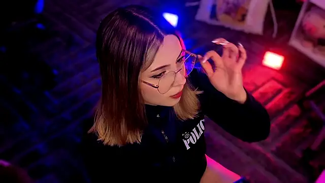 EmilyMiller  online show from 11, 7, 2026