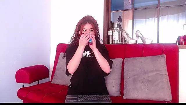 Tamararios online show from 19, 2, 2025