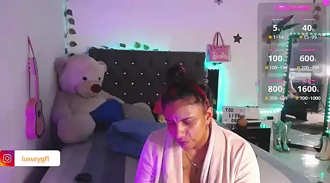 Pocahontaslovex online show from 12, 1, 2025