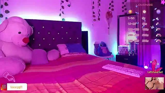 Pocahontaslovex online show from 27, 9, 2025