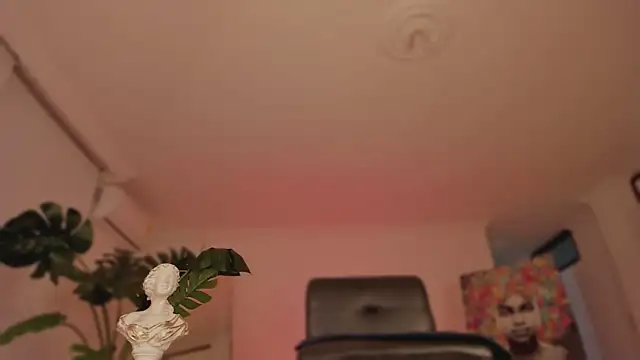 Taylor  foxxx online show from 11, 2, 2025