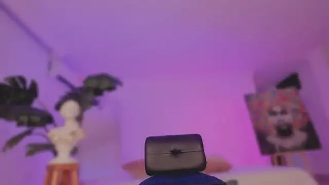 Taylor  foxxx online show from 27, 2, 2025