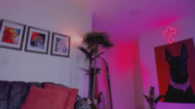 Taylor  foxxx online show from 24, 10, 2025