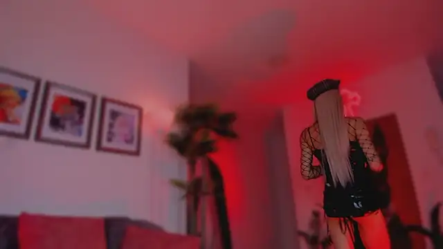 Taylor  foxxx online show from 25, 2, 2026