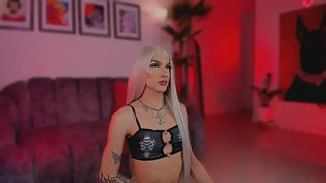 Taylor  foxxx online show from 25, 4, 2026