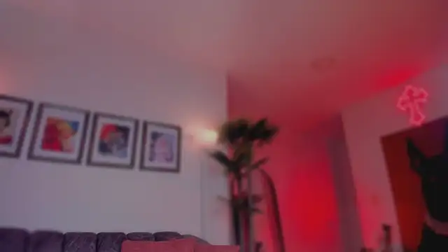 Taylor  foxxx online show from 28, 4, 2026