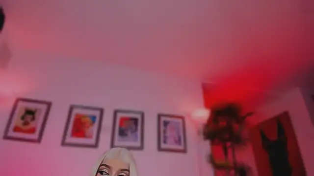 Taylor  foxxx online show from 15, 5, 2026