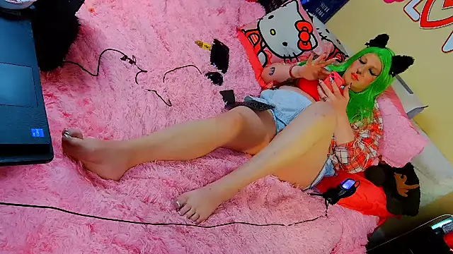 Blakelytgirl online show from 13, 5, 2026