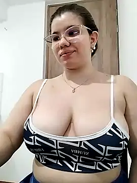 Snapshot of Danzel1105 chatting on 5, 2, 2025 Danzel1105 online show from 5, 2, 2025