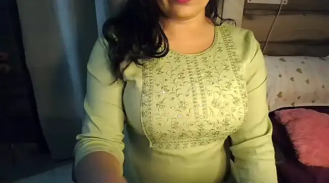 Snapshot of Trezza chatting on 26, 1, 2025 Trezza online show from 26, 1, 2025