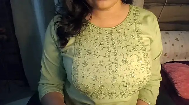 Snapshot of Trezza chatting on 26, 1, 2025 Trezza online show from 26, 1, 2025