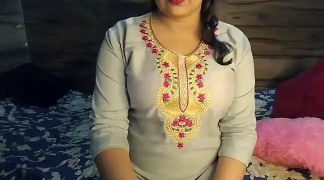 Snapshot of Trezza chatting on 27, 2, 2025 Trezza online show from 27, 2, 2025