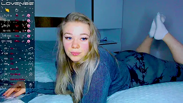 Snapshot of kitti_kaattt chatting on 5, 1, 2025 kitti kaattt online show from 5, 1, 2025