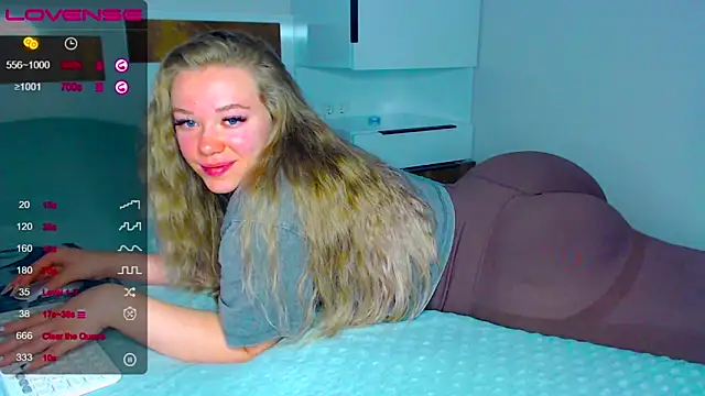 Snapshot of kitti_kaattt chatting on 20, 9, 2025 kitti kaattt online show from 20, 9, 2025