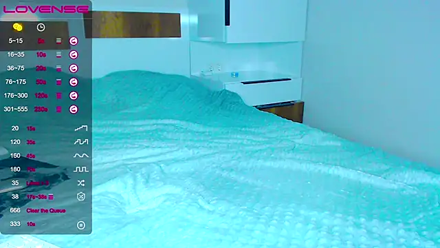 Snapshot of kitti_kaattt chatting on 21, 9, 2025 kitti kaattt online show from 21, 9, 2025