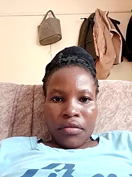 petite babe online show from 5, 3, 2026