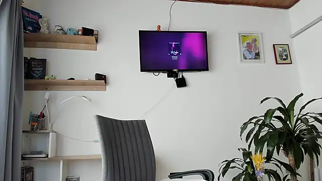 manucute 23  online show from 12, 2, 2026