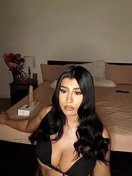 Snapshot of GiseleReine chatting on 9, 3, 2025 GiseleReine online show from 9, 3, 2025