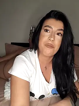 Snapshot of GiseleReine chatting on 13, 3, 2025 GiseleReine online show from 13, 3, 2025