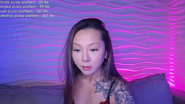 Snapshot of im_casey chatting on 28, 2, 2025 im casey online show from 28, 2, 2025