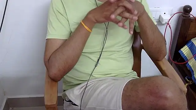 Snapshot of The_SHY_uncut chatting on 14, 1, 2025 The SHY uncut online show from 14, 1, 2025