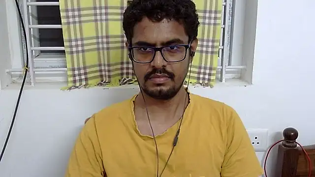 Snapshot of The_SHY_uncut chatting on 1, 10, 2025 The SHY uncut online show from 1, 10, 2025