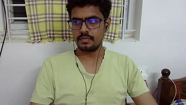 Snapshot of The_SHY_uncut chatting on 23, 11, 2025 The SHY uncut online show from 23, 11, 2025