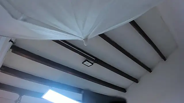 Oriana Guzman online show from 22, 2, 2025